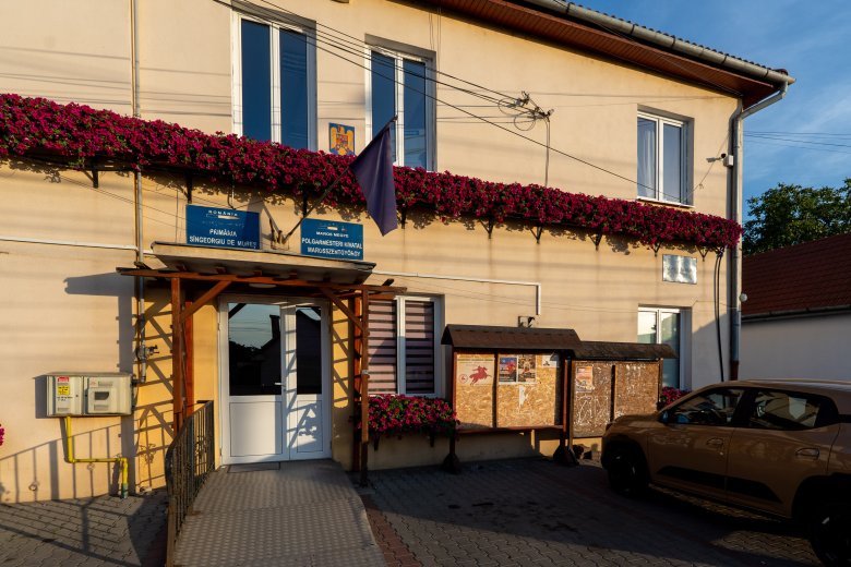 Manzárdosítják a hivatalt, ki kell üríteni a munkálatok idejére