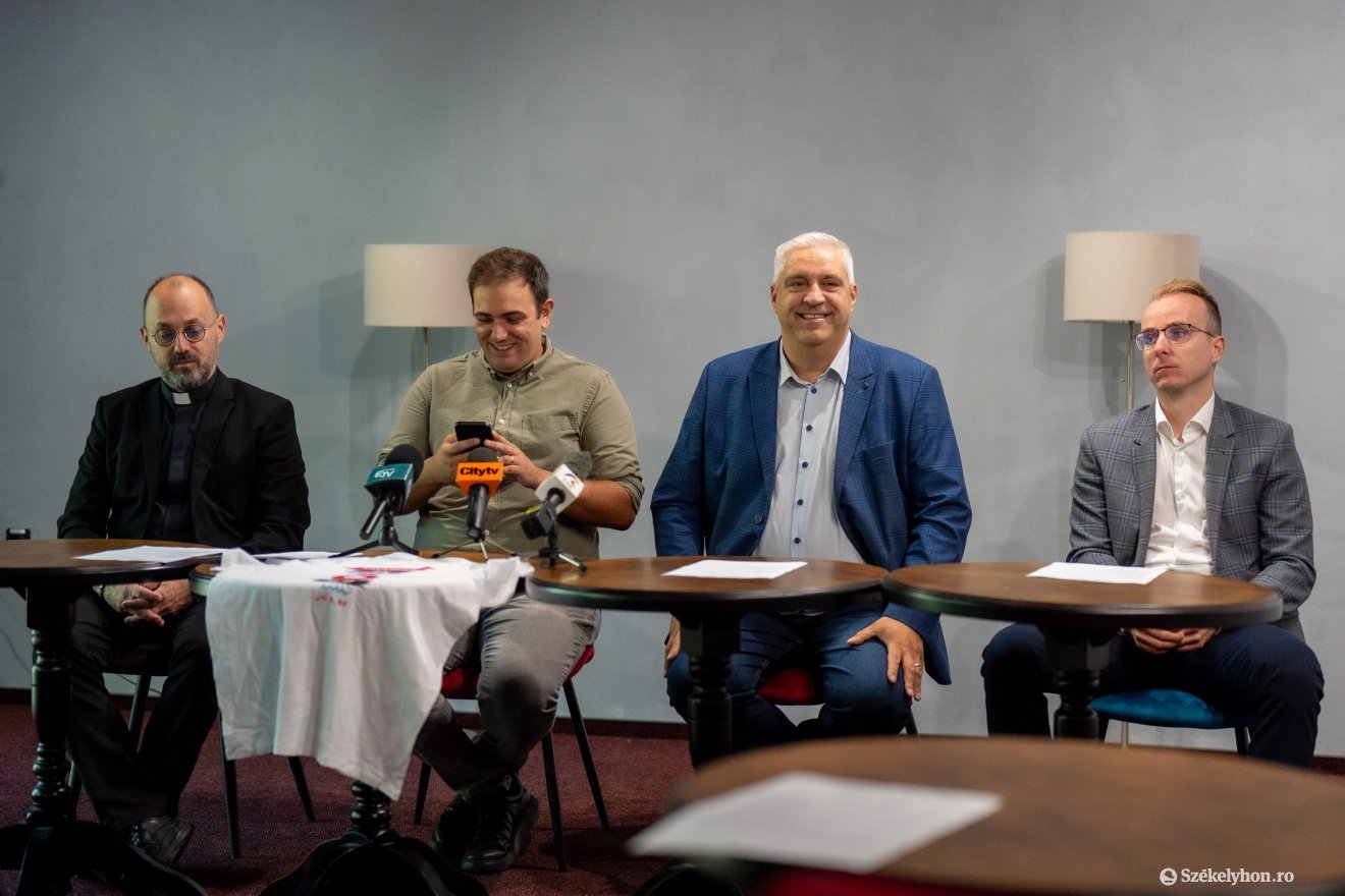 A szervezők beszéltek a keresztény ifjúsági fesztiválról • Fotó: Haáz Vince