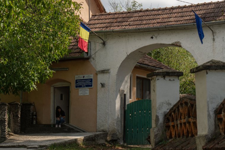 Mikháza: mulasztással vádolják a központ vezetőségét