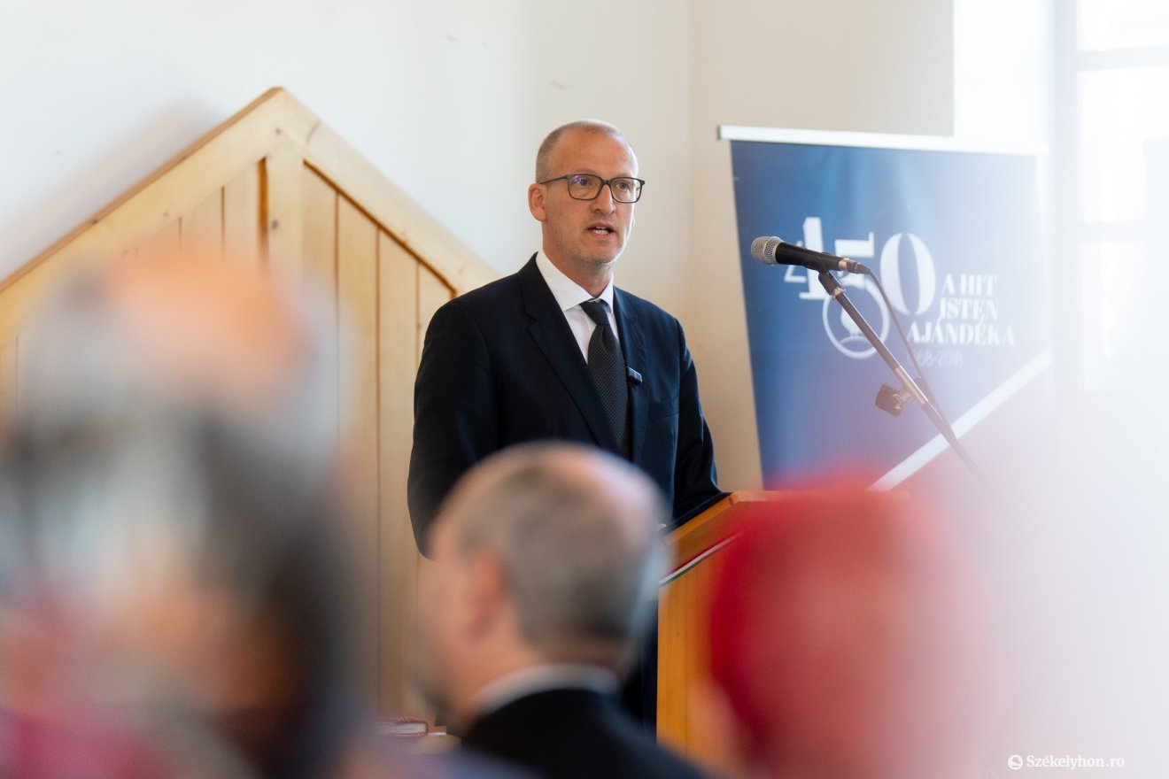 Tarr Zoltán, Magyarország társadalmi kapcsolatokért és kultúráért felelős minisztere: a támogatási rendszer a jövőben átlátható, és ami a legfontosabb, politikai befolyástól mentes lesz. &bullet;  Fotó: Haáz Vince