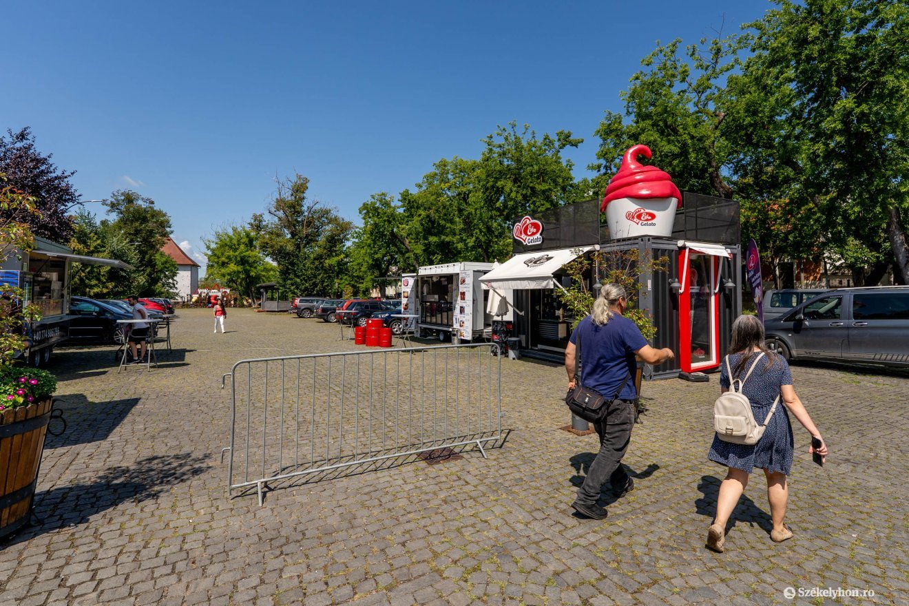 A vár előtti részt teljesen átalakítják &bullet;  Fotó: Haáz Vince