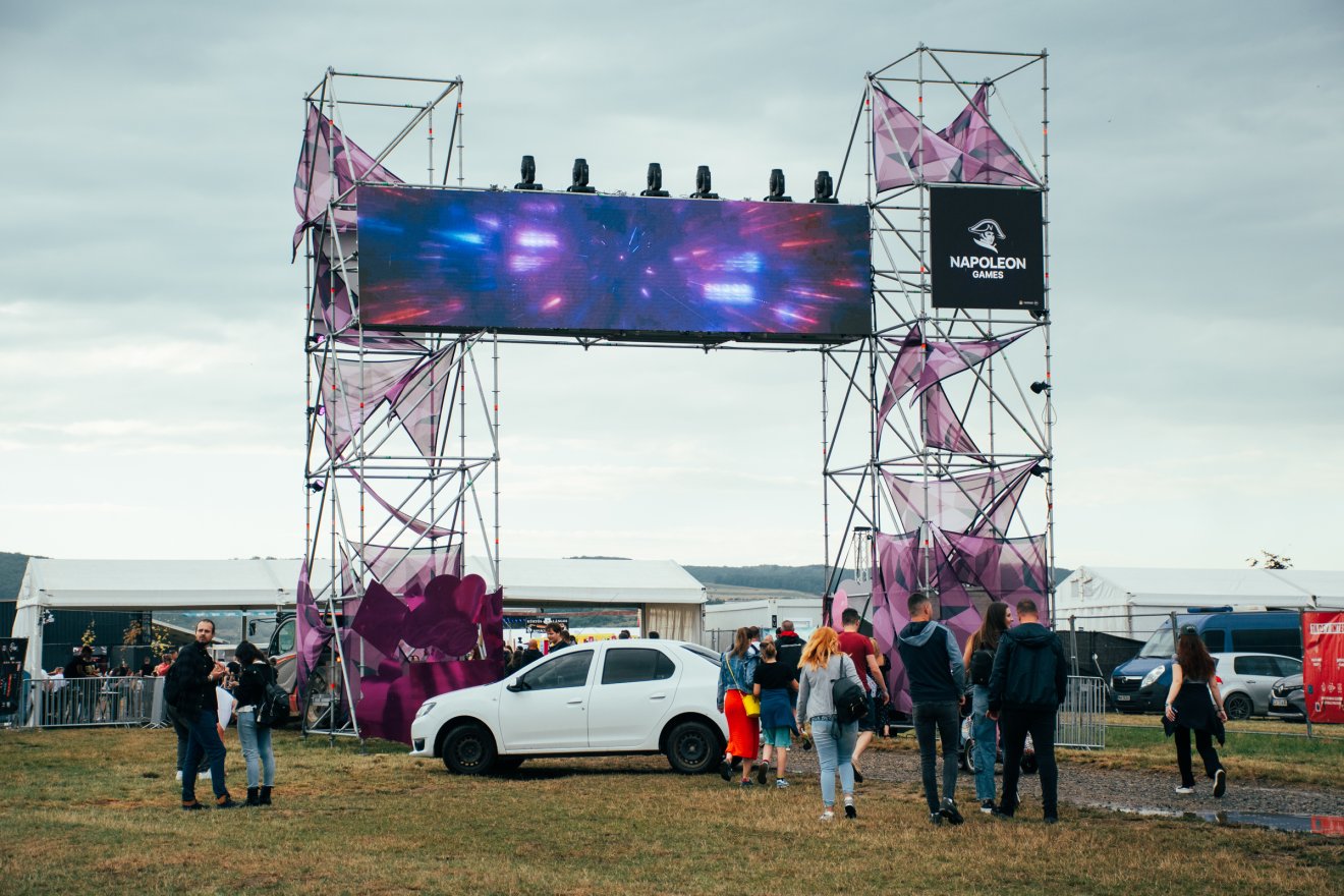 Ezrek buliztak pénteken is a Vibe Fesztiválon