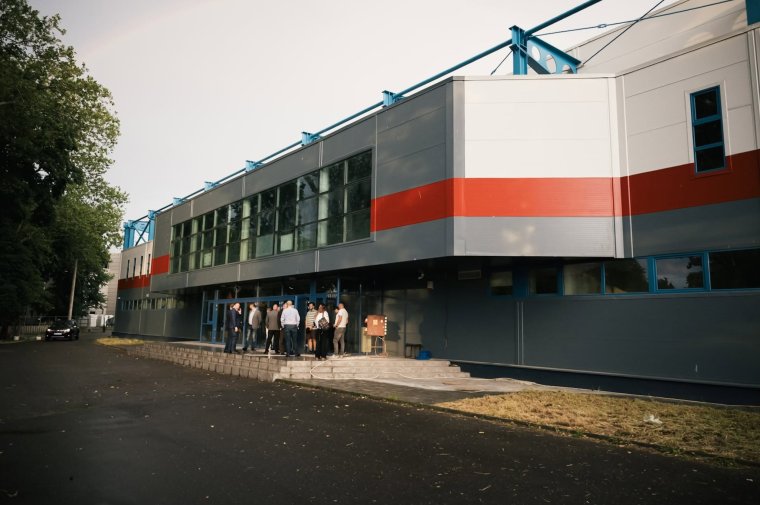 Még pénz kell a közel húsz éve épülő marosvásárhelyi jégpályára