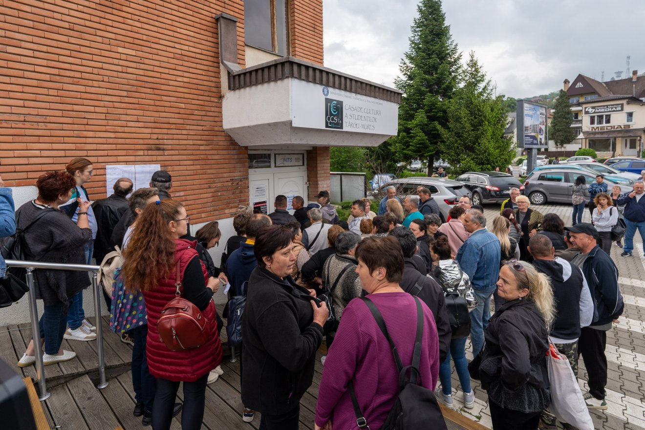 Állásbörze Marosvásárhelyen: a legtöbben csak kipipálták, de van, aki munkát is kapott