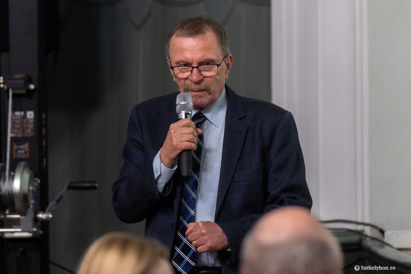 Bálint István, a marosvásárhelyi Bolyai iskola egykori igazgatója meghatódva idézte fel az első találkozókat &bullet;  Fotó: Haáz Vince