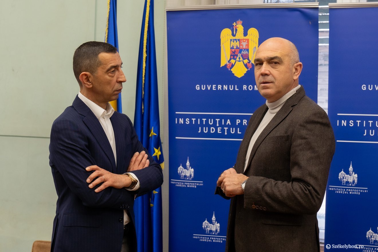 Egy liberális és egy RMDSZ-es parlamenti képviselő &bullet;  Fotó: Haáz Vince