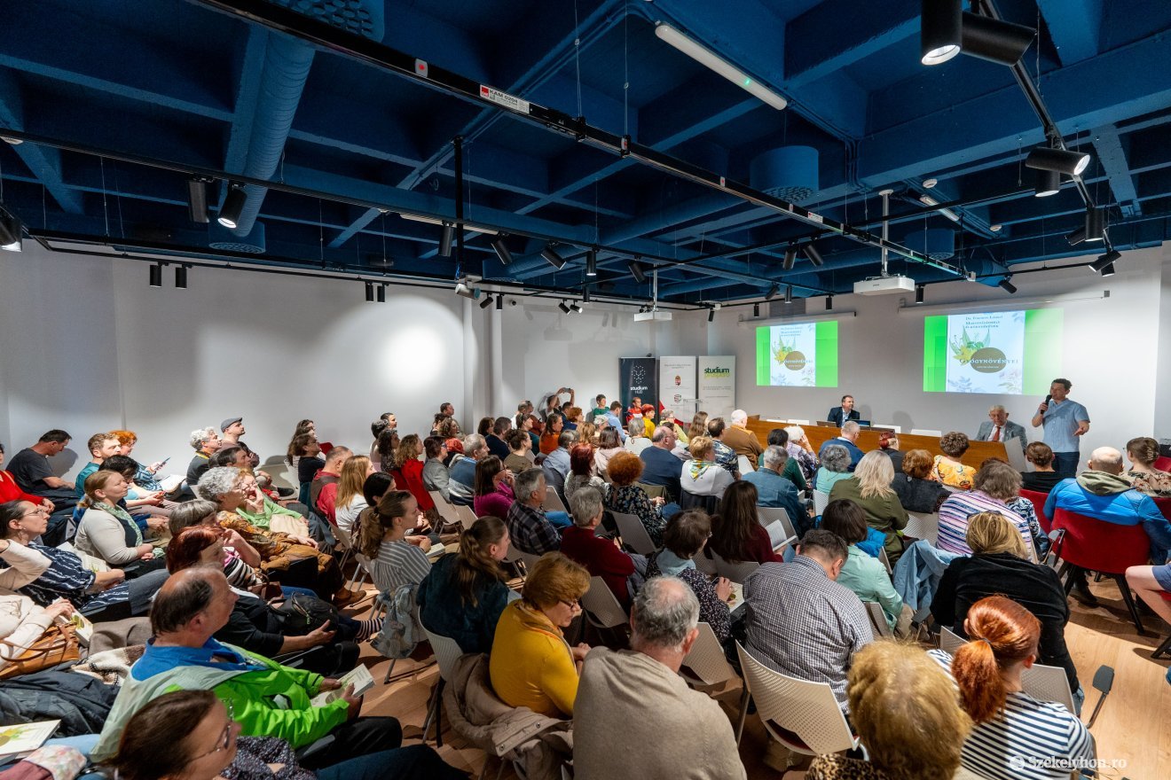 A nagytermet is megtöltötték az érdeklődők &bullet;  Fotó: Haáz Vince