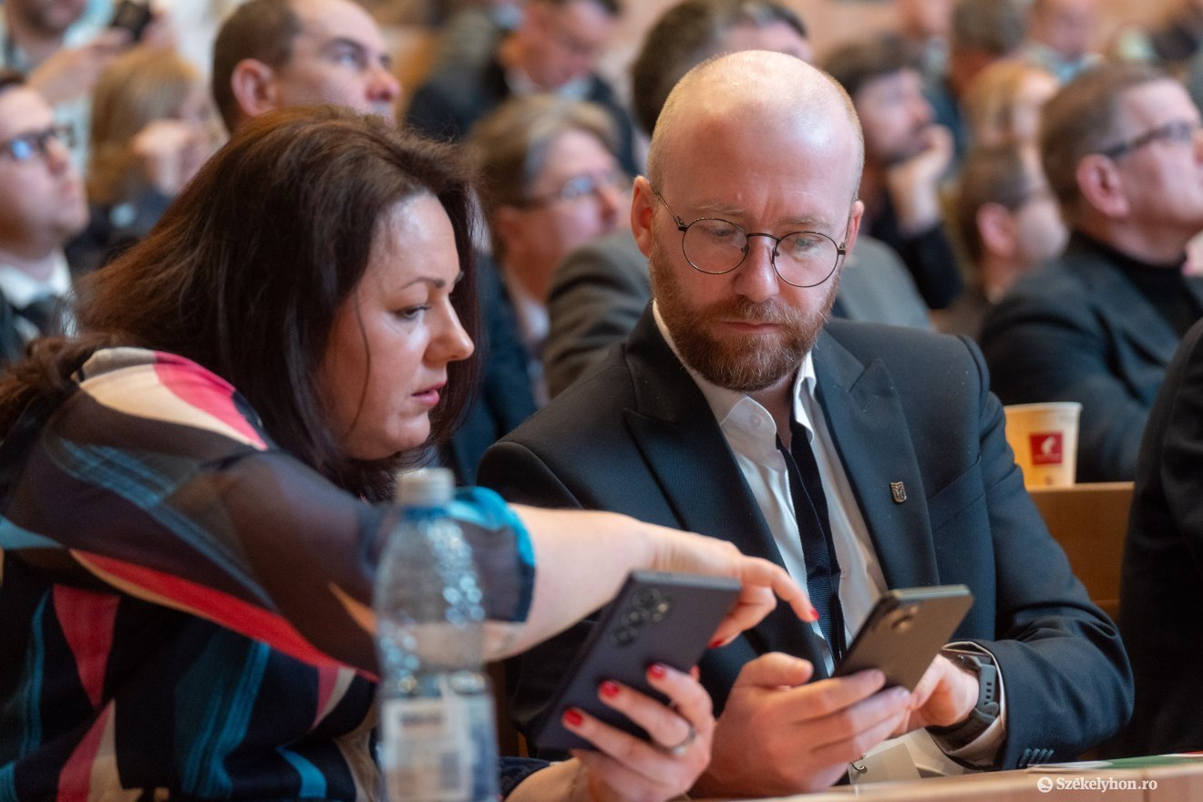 Kozma Mónika és Tóth-Batizán Gergő szervezők &bullet;  Fotó: Haáz Vince