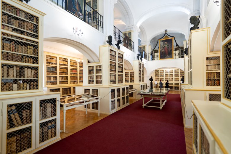 „Anyák, emberekké neveljétek a hon leányait”. Marosvásárhelyi kiállítás a szabadságharc női hőseiről