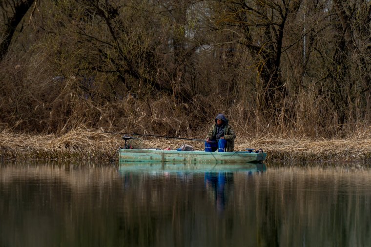 A szemetelő horgászokra panaszkodnak Marosvásárhelyen – tetemes bírságot kaphatnak