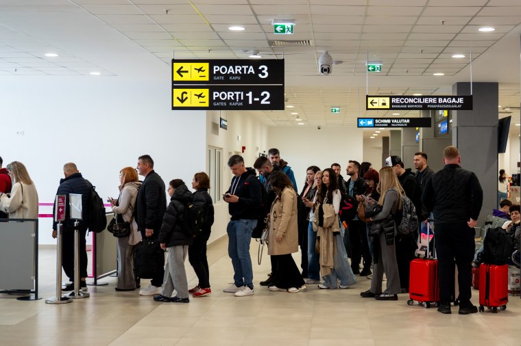 Káosz az uniós reptereken az új beléptető rendszer miatt: a légitársaságok az EES felfüggesztését kérik