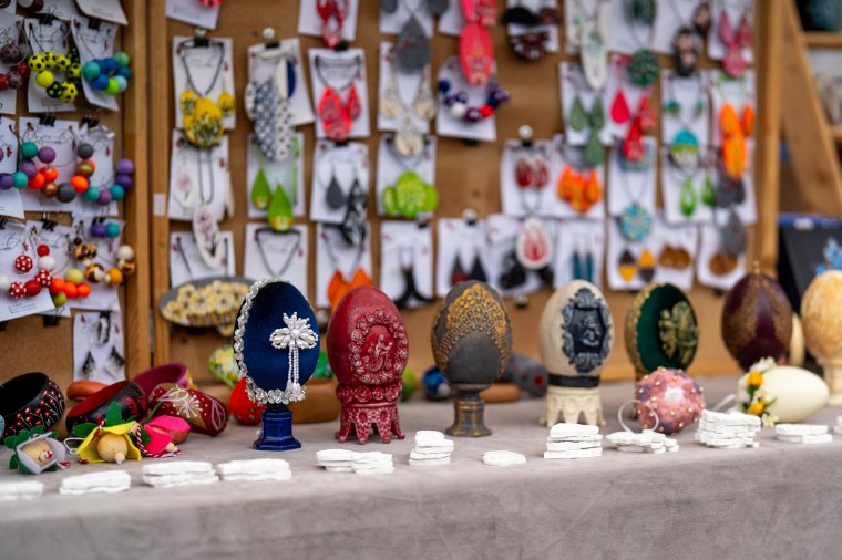 Termelői vásár Marosvásárhely főterén: csütörtök estig várják a látogatókat