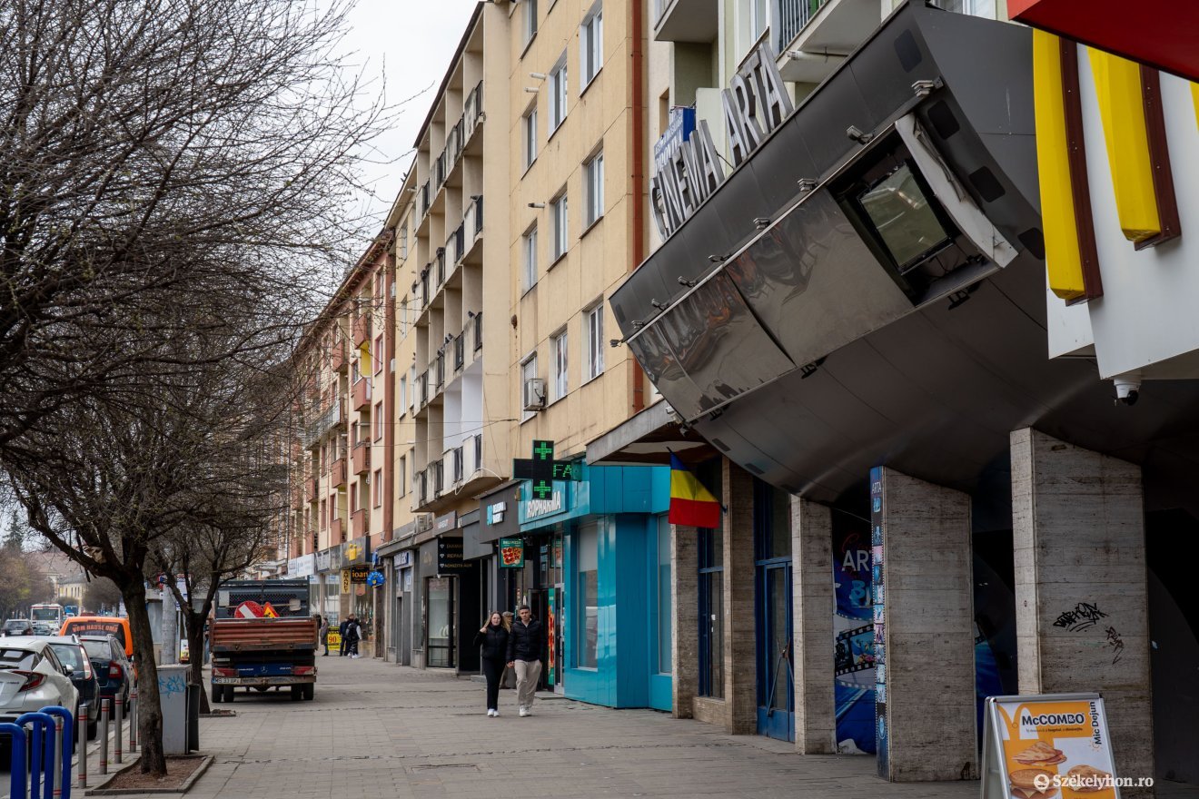 A kétezres évek elején nyílt gyorsétterem számára a moziból választottak le egy részt &bullet;  Fotó: Haáz Vince