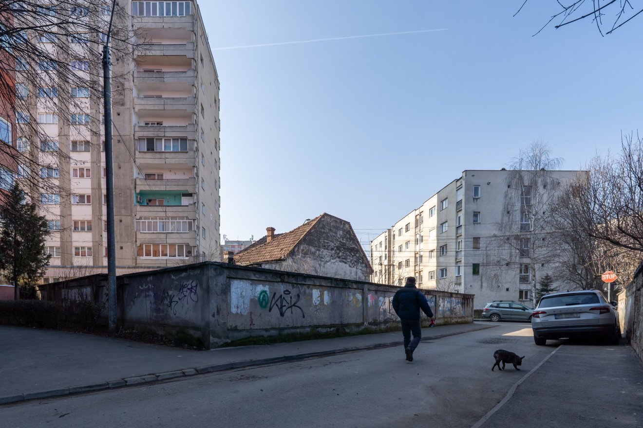 Ilyen a lebontásra ítélt ház hátulról &bullet;  Fotó: Haáz Vince