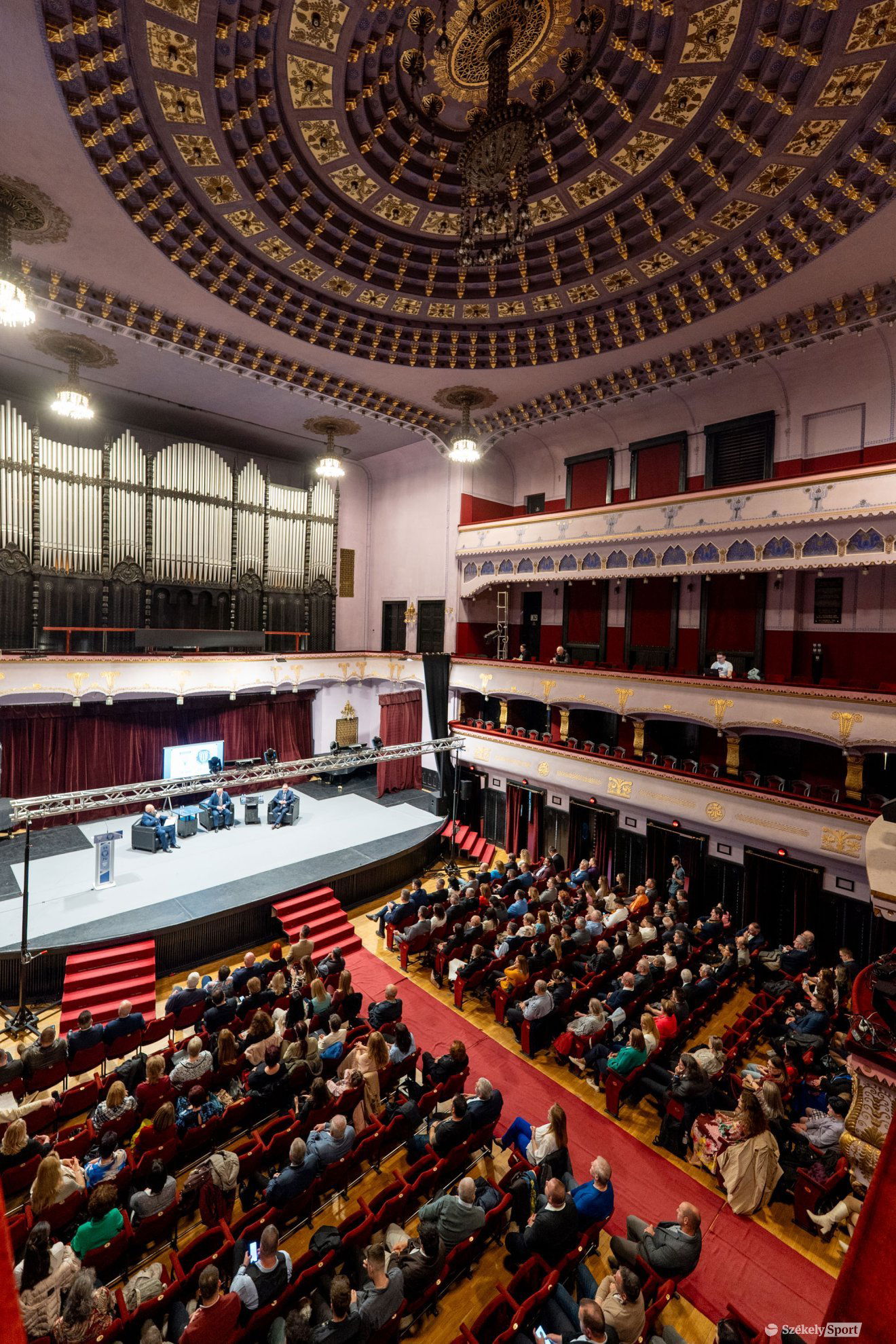 &bullet;  Fotó: Haáz Vince