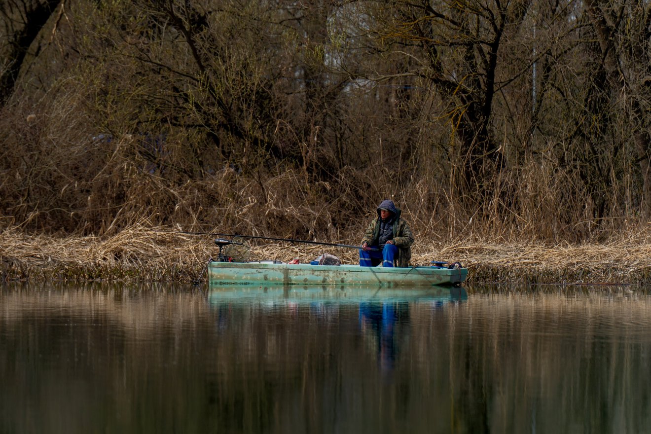 A szemetelő horgászokra panaszkodnak Marosvásárhelyen – tetemes bírságot kaphatnak