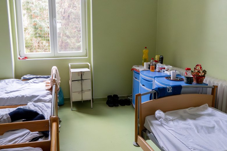 Humanitárius katasztrófával fenyeget az ágyszám drasztikus csökkentése