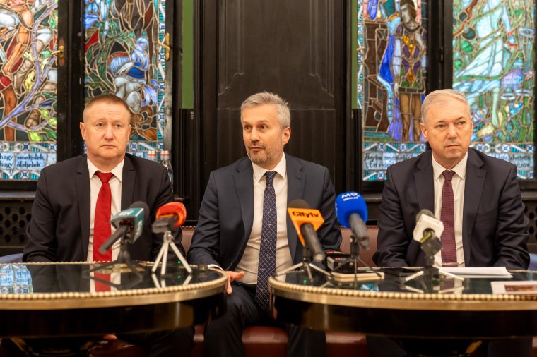 Rendhagyó hazai pályán tartott terepszemlét a nagykövet