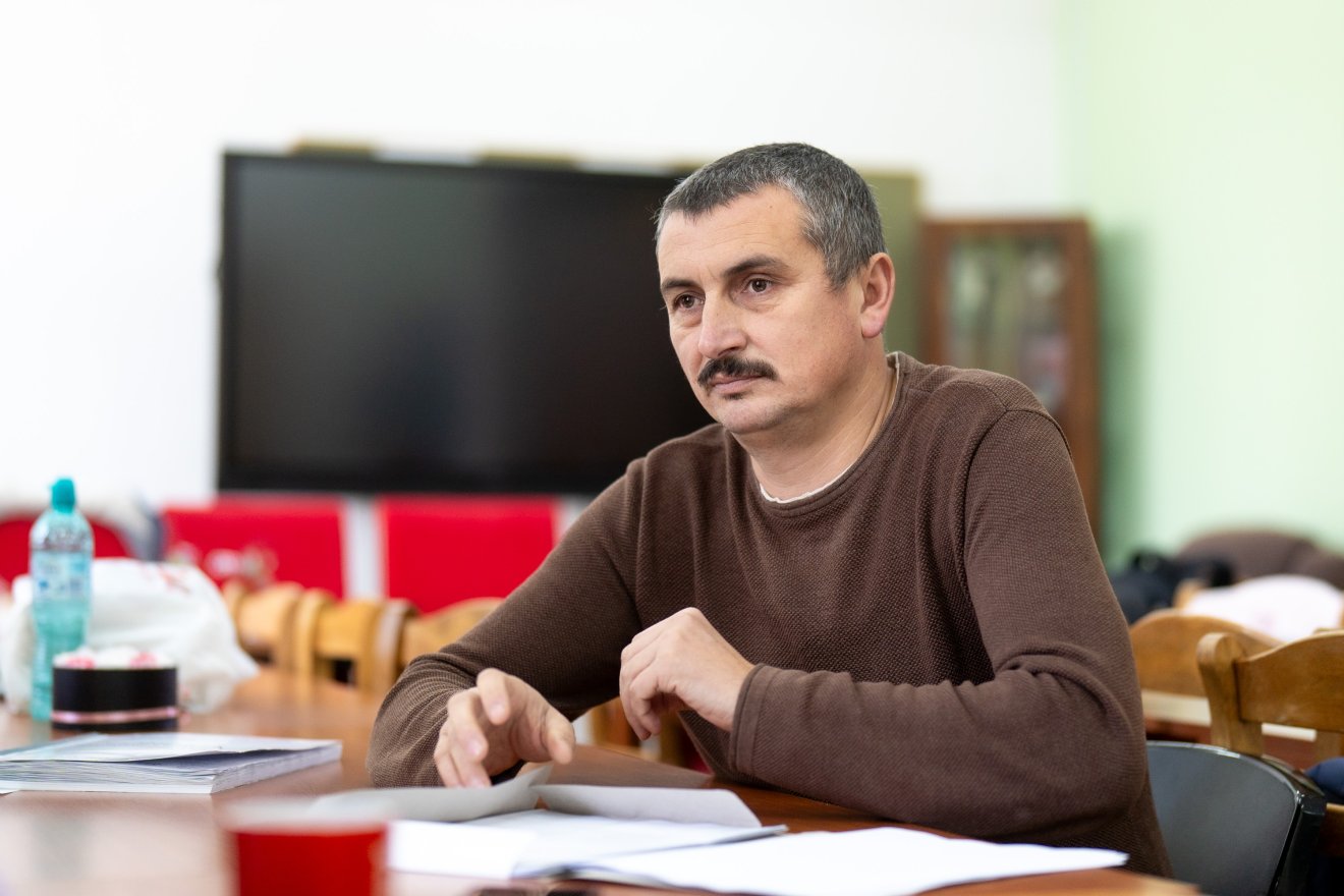 Bartis Levente, az édesapa kollégája is sokat segít a családnak a fiú gyógyulásáért &bullet;  Fotó: Haáz Vince