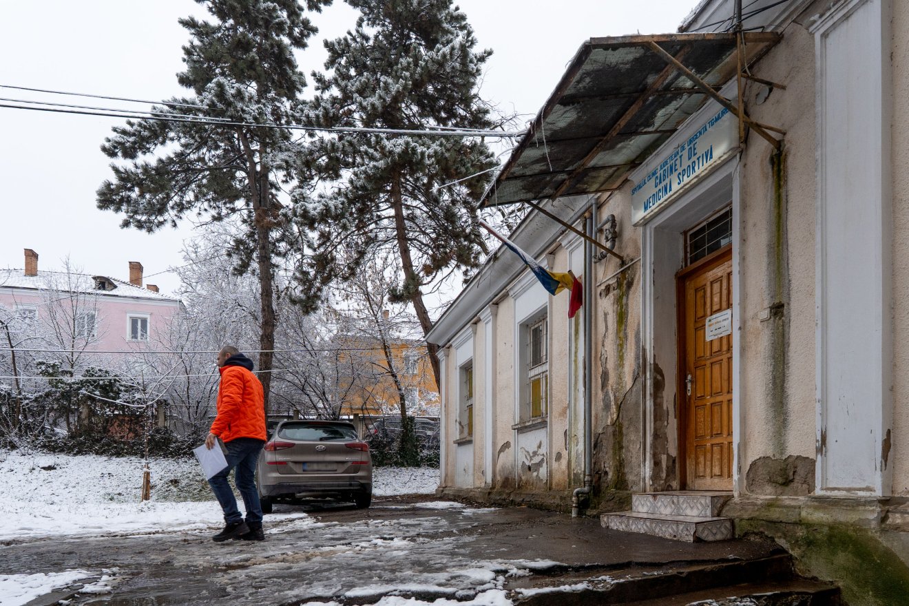 Ilyen állapotban van a sportorvosi rendelő &bullet;  Fotó: Haáz Vince