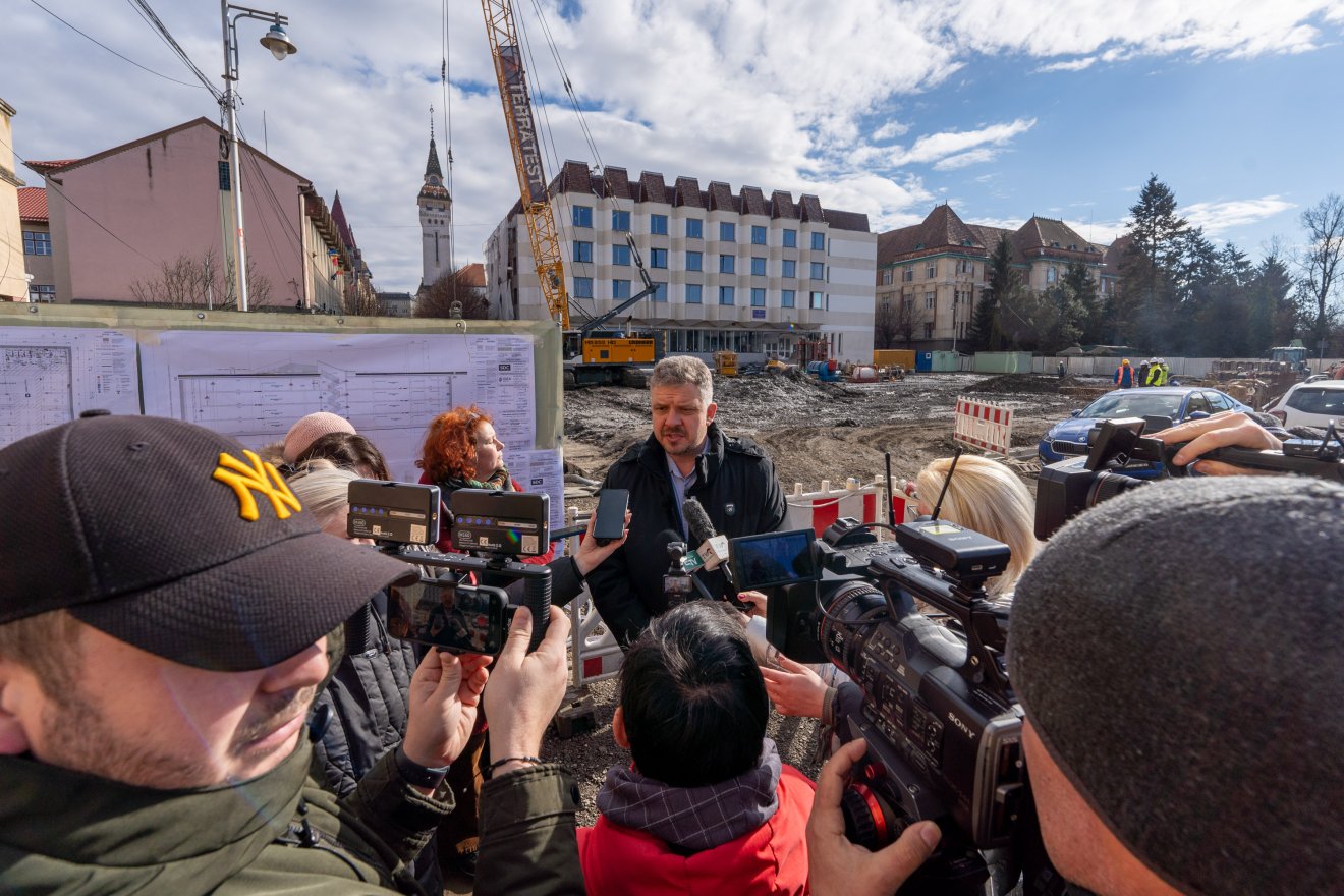 Látványosan halad a marosvásárhelyi mélygarázs építése, jövő tavaszra kell elkészülnie