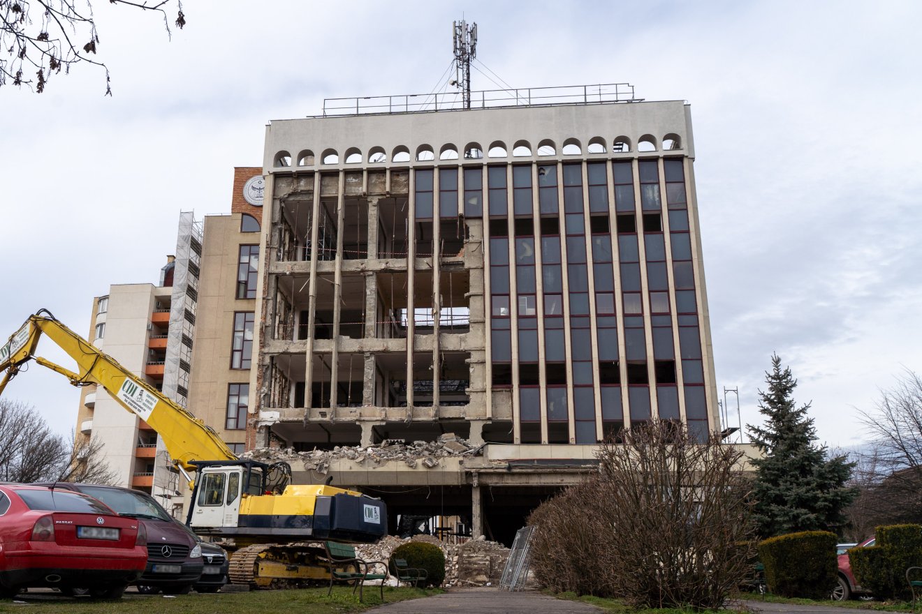 Kórházat épít, épületeket alakít át a marosvásárhelyi orvosi egyetem