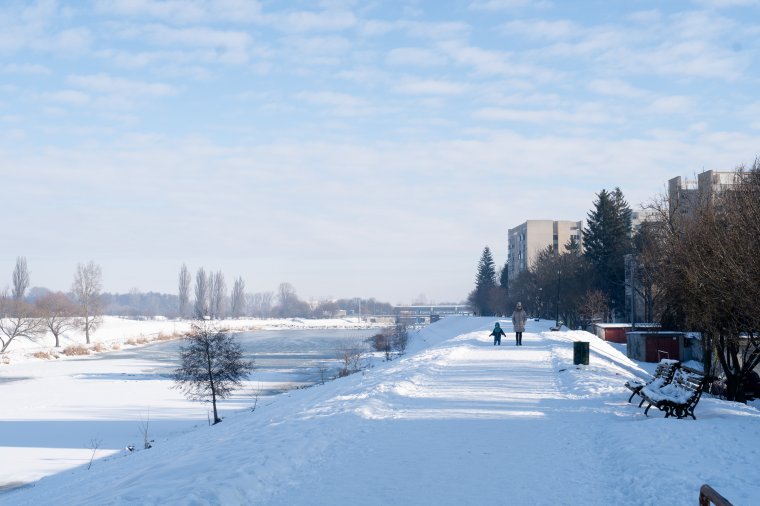 Erőteljes lehűlés, kemény fagyok várhatóak szerdáig országszerte
