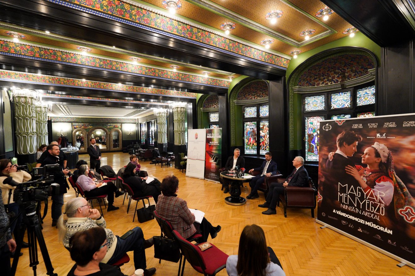 A Kultúrpalota Tükörtermében számoltak be a sajtónak a Magyar Kultúra Napja alkalmából szervezett eseményről &bullet;  Fotó: Haáz Vince