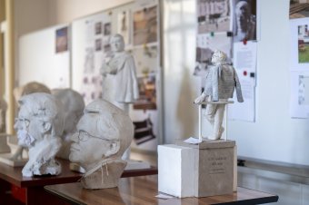 Marosvásárhely: kihirdették hivatalosan, ki készíti el Sütő András író köztéri szobrát