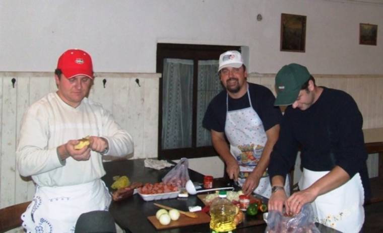 Köszönet a marossárpataki szakácsnőknek