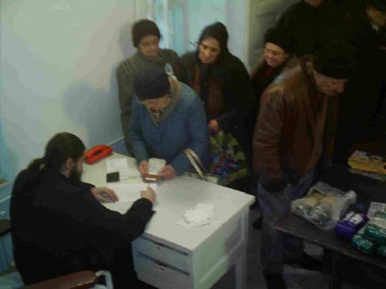 Szászrégenben ismét osztják a lisztet, cukrot