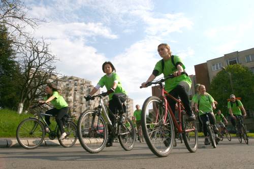 Tíz kilométeren tekert a kritikus tömeg
