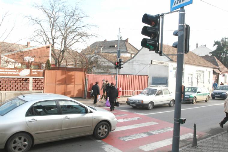 Újabb jelzőlámpa Marosvásárhely főterén