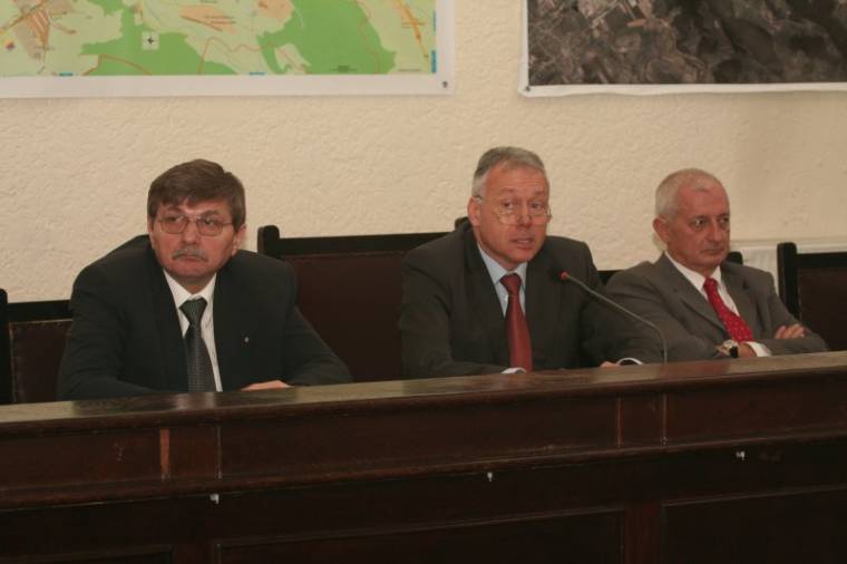 Florea elmenekült Borbélyék elől