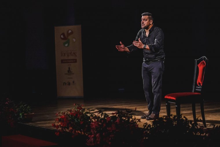 Hogyan értsük félre a nőket? – Csányi Sándor előadása a Bernády Napokon