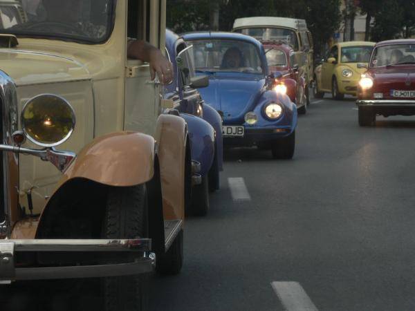 Régi autók parádéznak a hétvégén