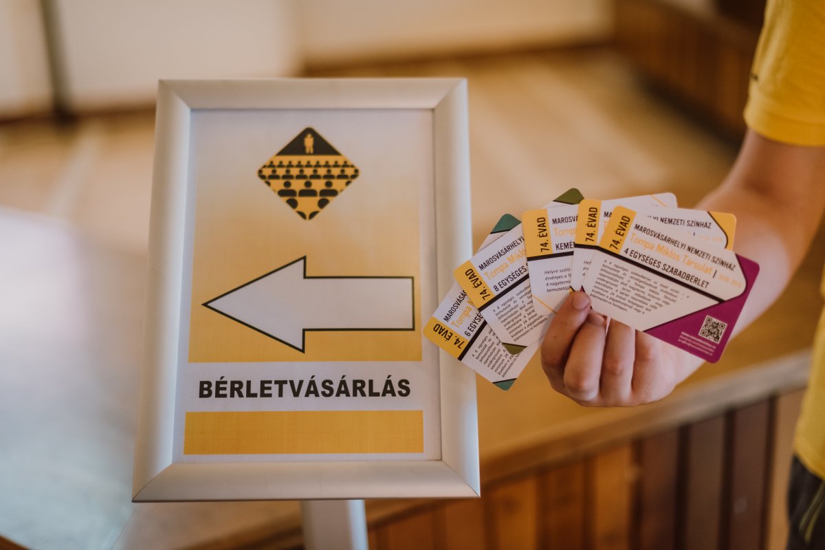 A 74. évadban is olcsóbban látogathatja a színházi előadásokat az, akinek bérlete van • Fotó: Marosvásárhelyi Nemzeti Színház 