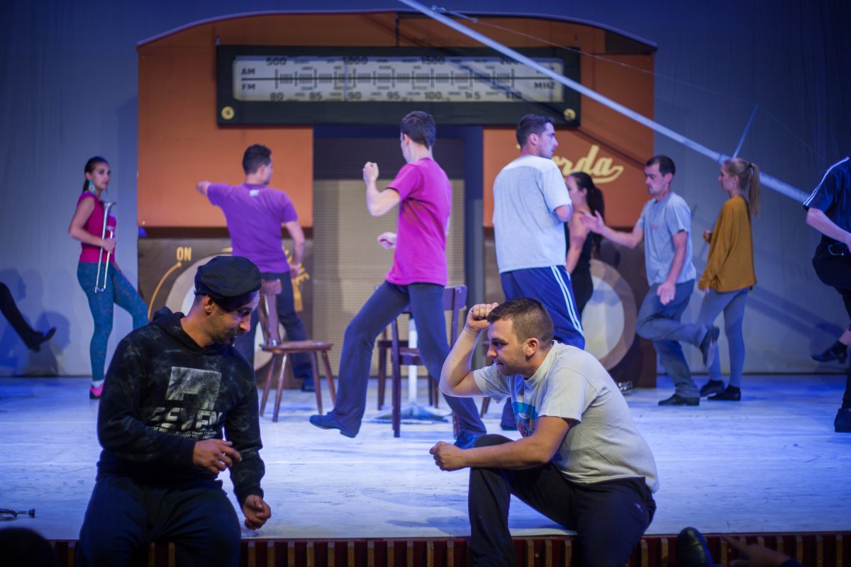 Zajlik az előadás próbája •  Fotó: Rab Zoltán