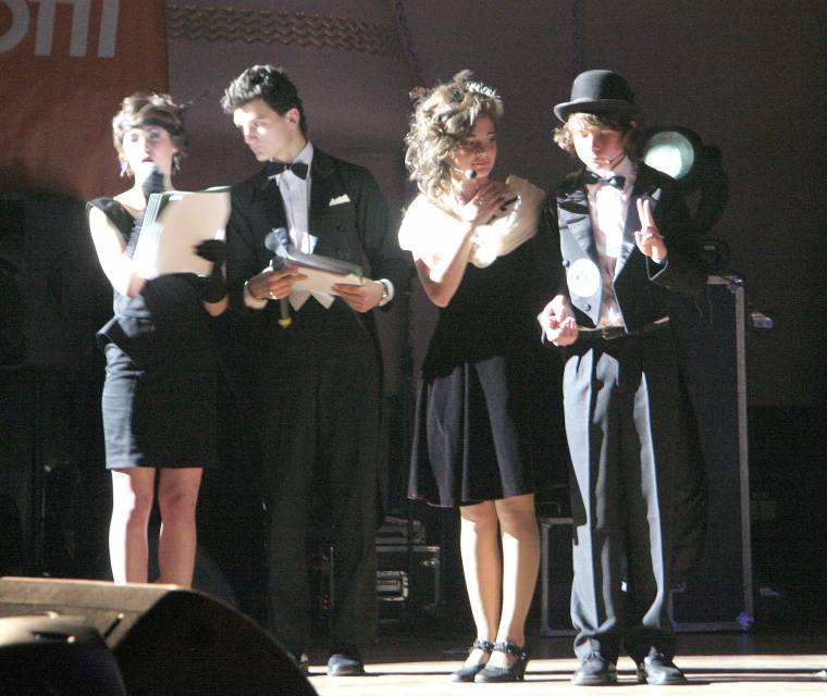 Miss és Mister helyett úri hölgy és úrfi