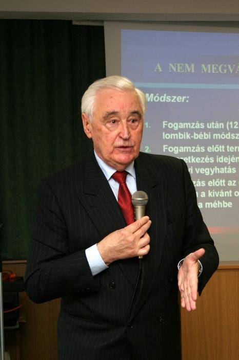 Czeizel: még nem fejeződött be az emberré válás