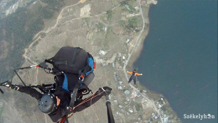 • Fotó: Adrian Pochiu