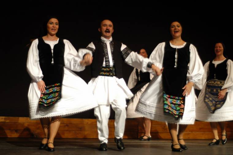 Első határon túli kitüntetett táncos