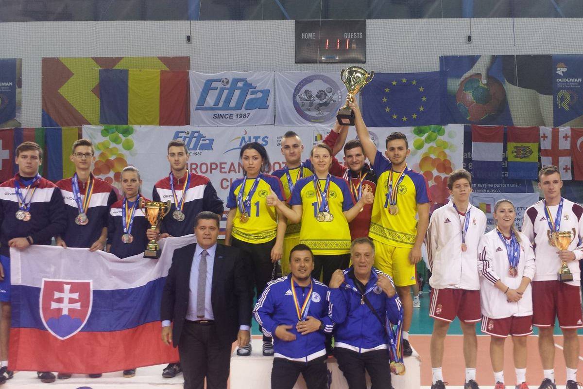 Az U21-es román csapat a dobogó tetejére állhatott &bullet;  Fotó: Facebook/Varó Gyuszi