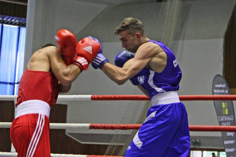 Ökölvívó és kick-box gála lesz Csíkszeredában