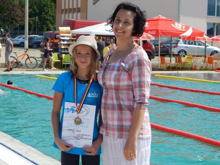 Kimagaslóan teljesítettek a vásárhelyi úszók