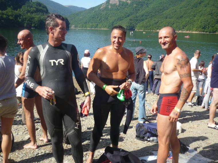 Dobogós sikerek a távúszó versenyen