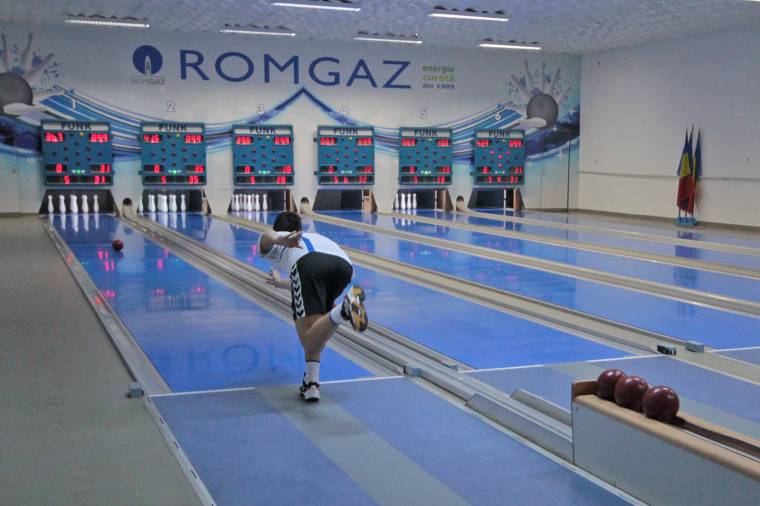 Hátrányból várják a visszavágót a tekések