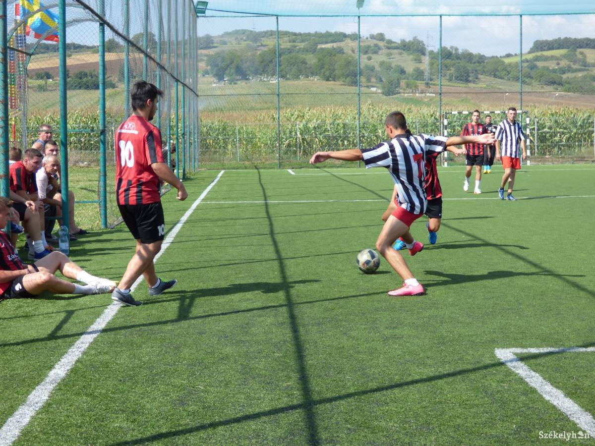 •  Fotó: Gligor Róbert László