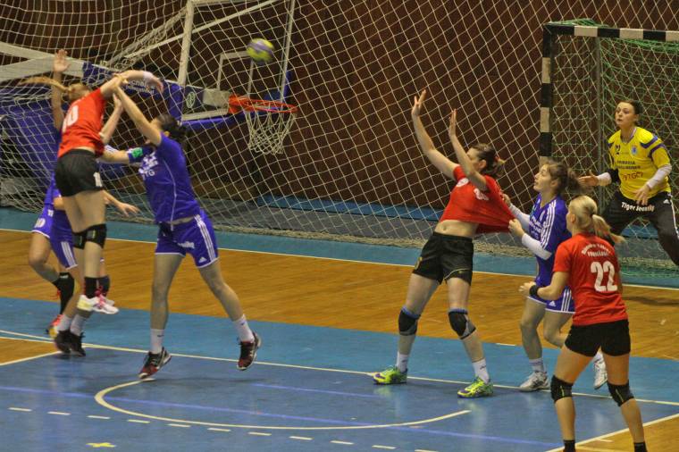 Egy félideig futotta az erejükből