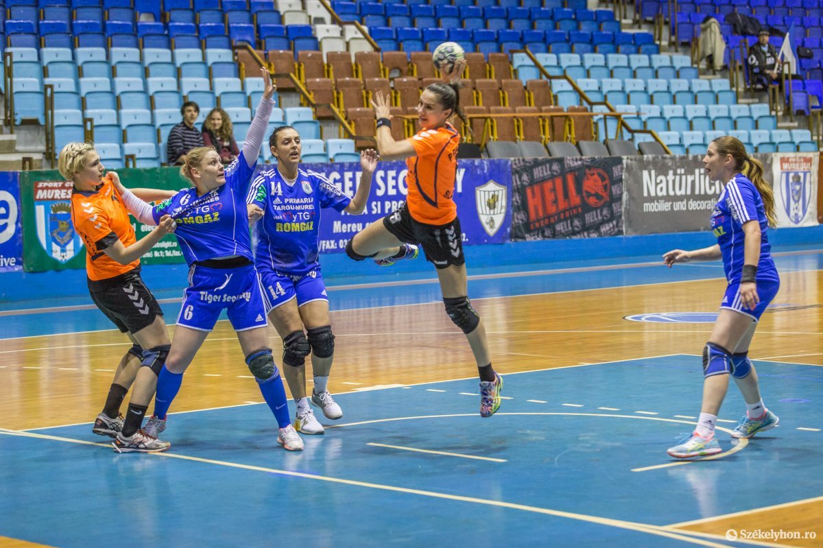 •  Fotó: Boda L. Gergely